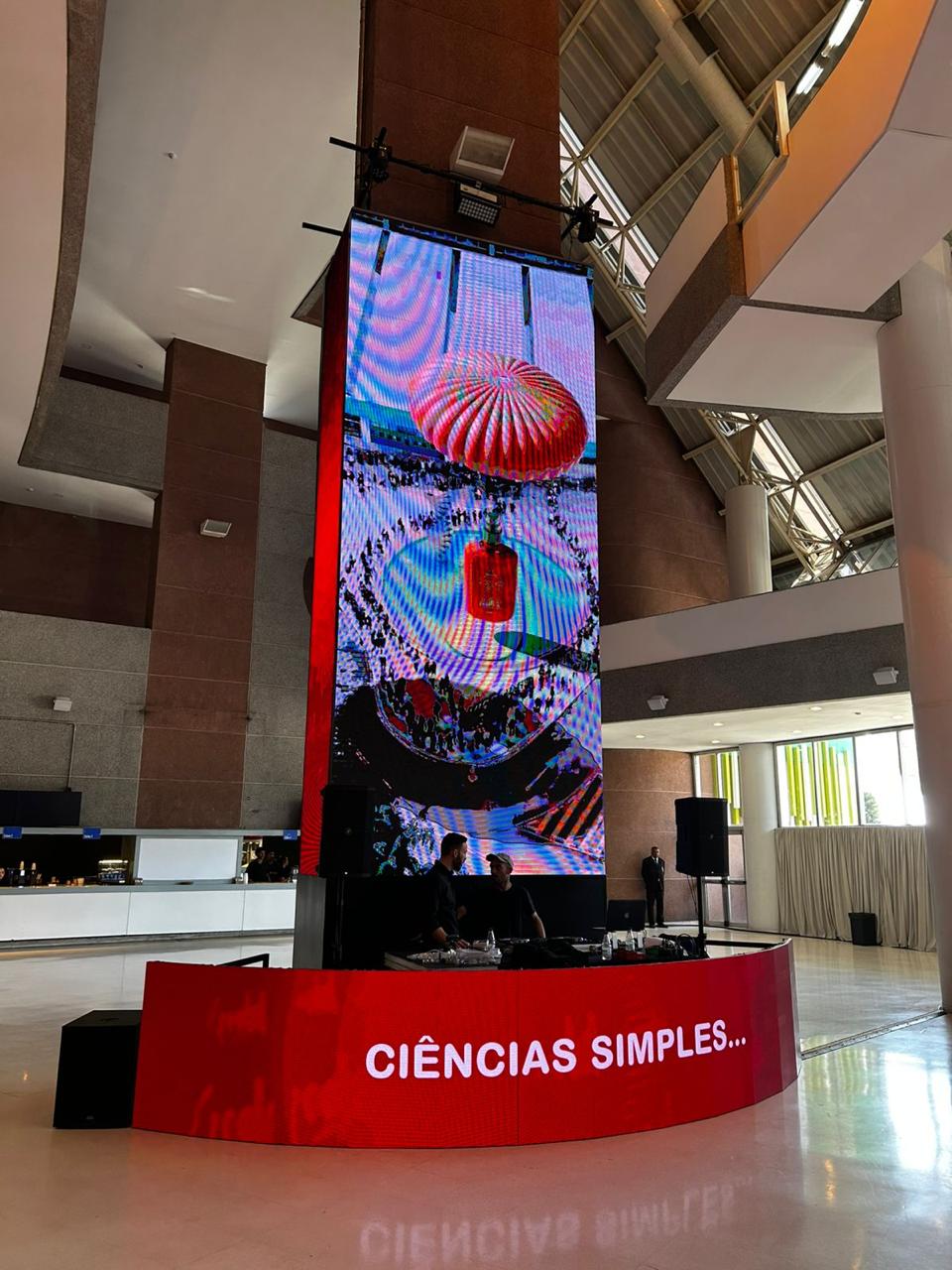 Aluguel de Painel de Led flexível -aluguel de Totem interativo Touch screen-Aluguel de Holobox e holograma 3d Cop30 2025