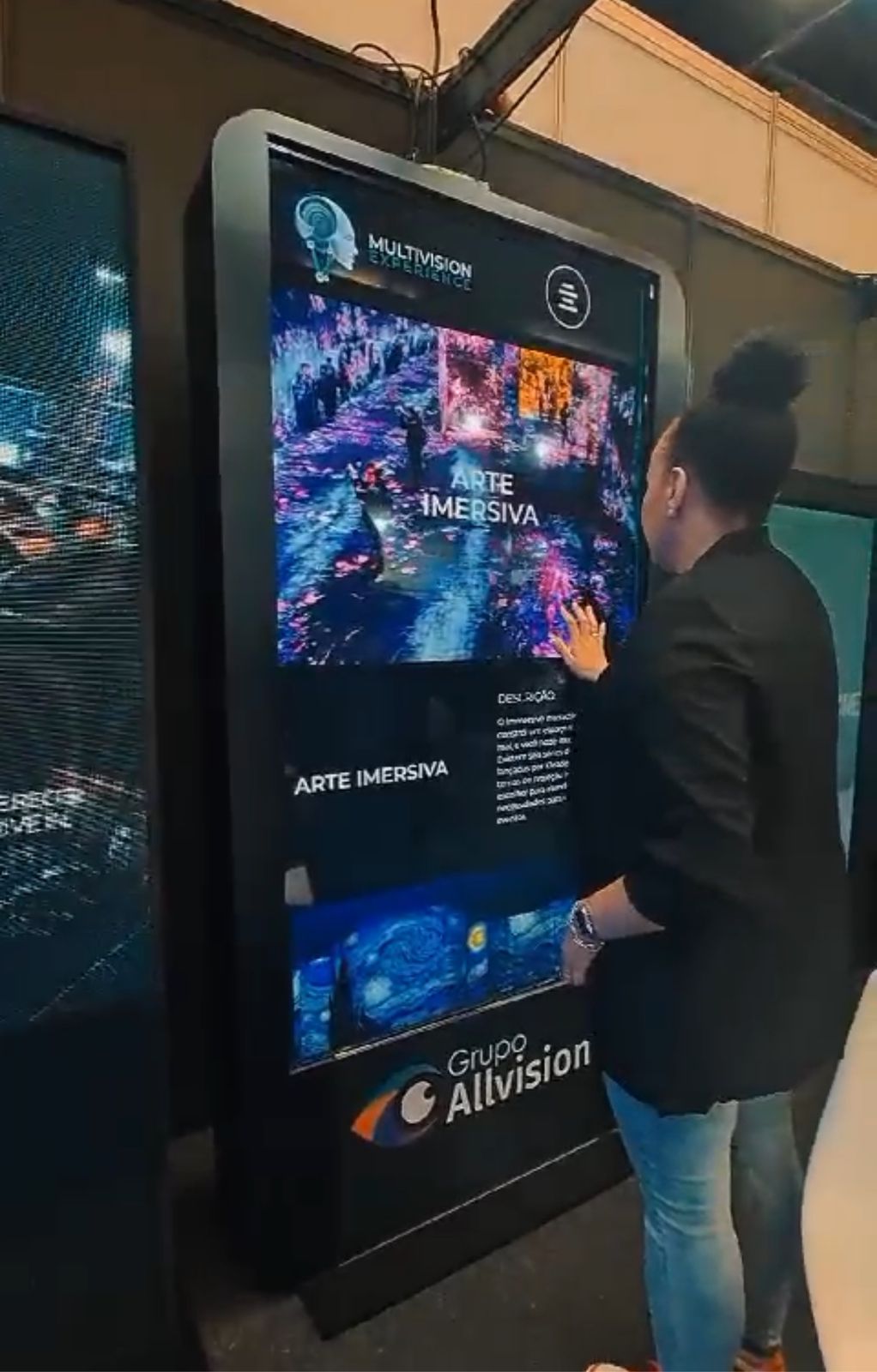 Aluguel de totem touch screen interativo - aluguel de painel de Led interativo - aluguel de holograma 3d interativo - aluguel de TV Ilhéus