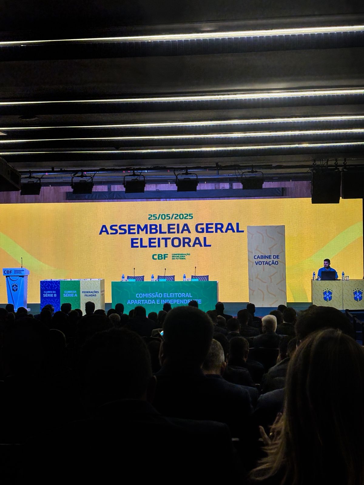Aluguel de tv em Esmeraldas - aluguel de totem touch screen em Esmeraldas - aluguel de holograma 3d em Esmeraldas - aluguel de painel de led em Esmeraldas 2025